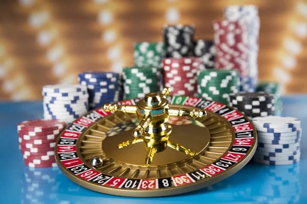 Live dealer table with cards and chips displayed on wso88